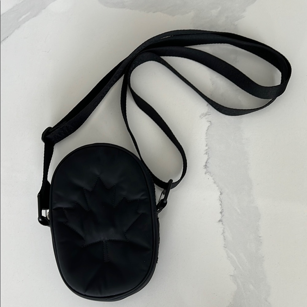 Lululemon Team Canada 22 Future Legacy Crossbody Bag